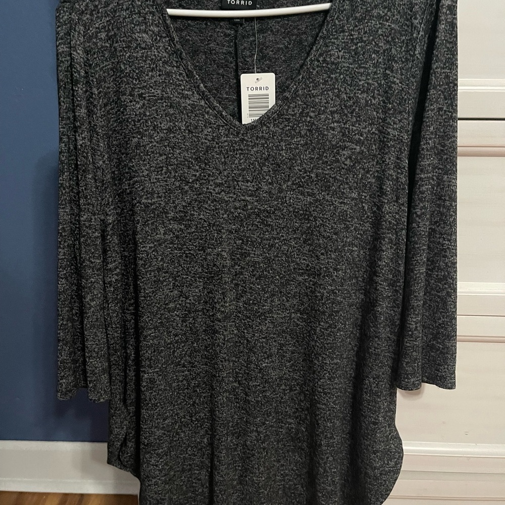 Heather gray 3/4 sleeve t-shirt